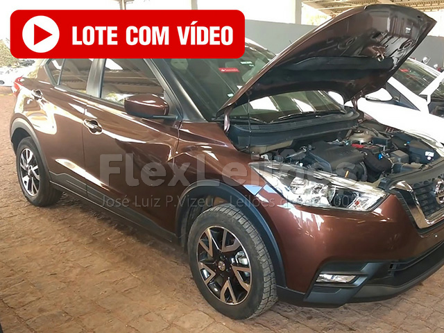 LOTE 012 - Nissan Kicks Sv CVT 