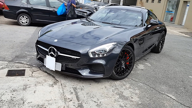 LOTE 028 Mercedes Benz AMG GT