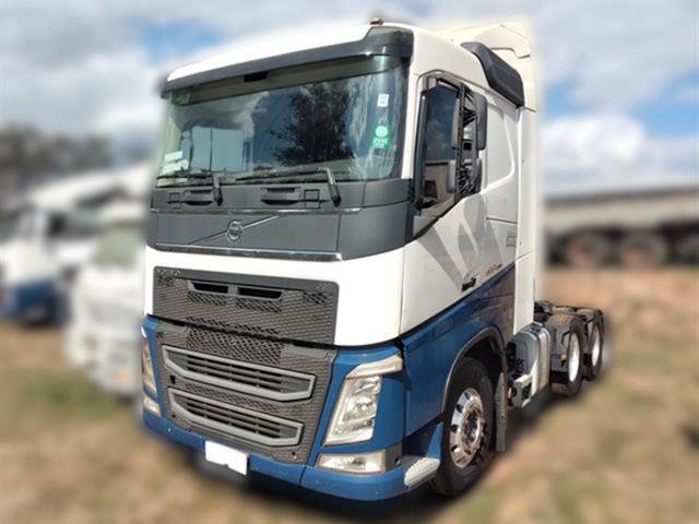 LOTE 068 FH 460 6X2T 