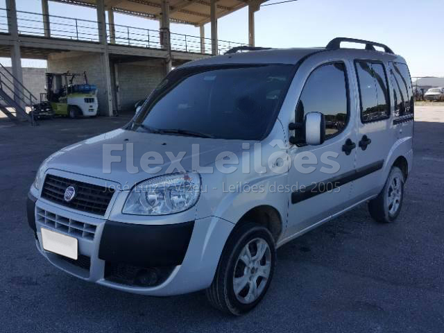 LOTE 015 FIAT DOBLO Essence 1.8 16V (Flex) 2015