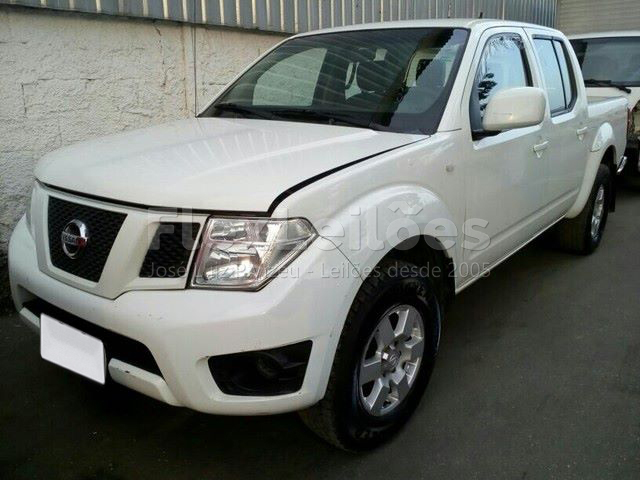 LOTE 024 NISSAN Frontier 2.5 TD CD SV Attack 4x2 2014